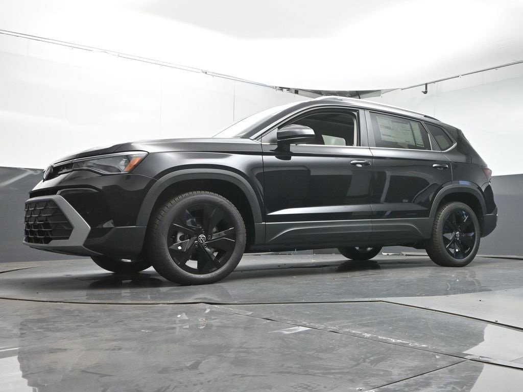 New 2025 Volkswagen Taos SE image 36