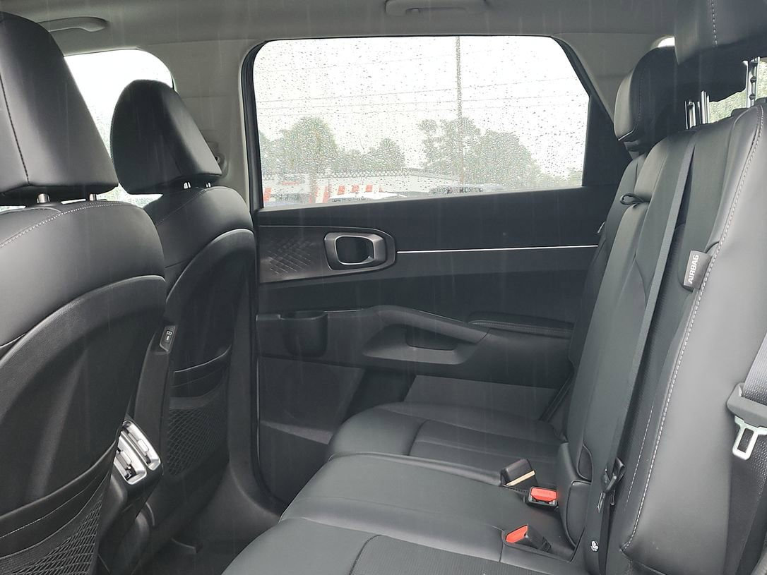 New 2025 Kia Sorento S w/ Panoramic Sunroof Package image 14