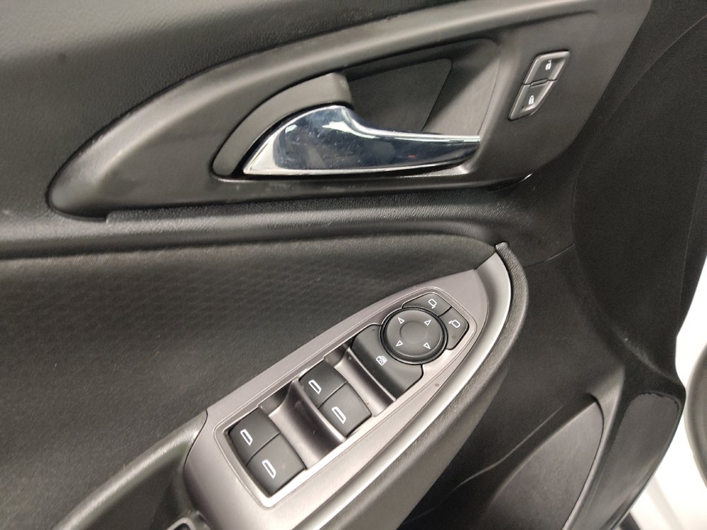 Used 2022 Chevrolet Malibu LS w/ Driver Confidence Package II FWD image 27