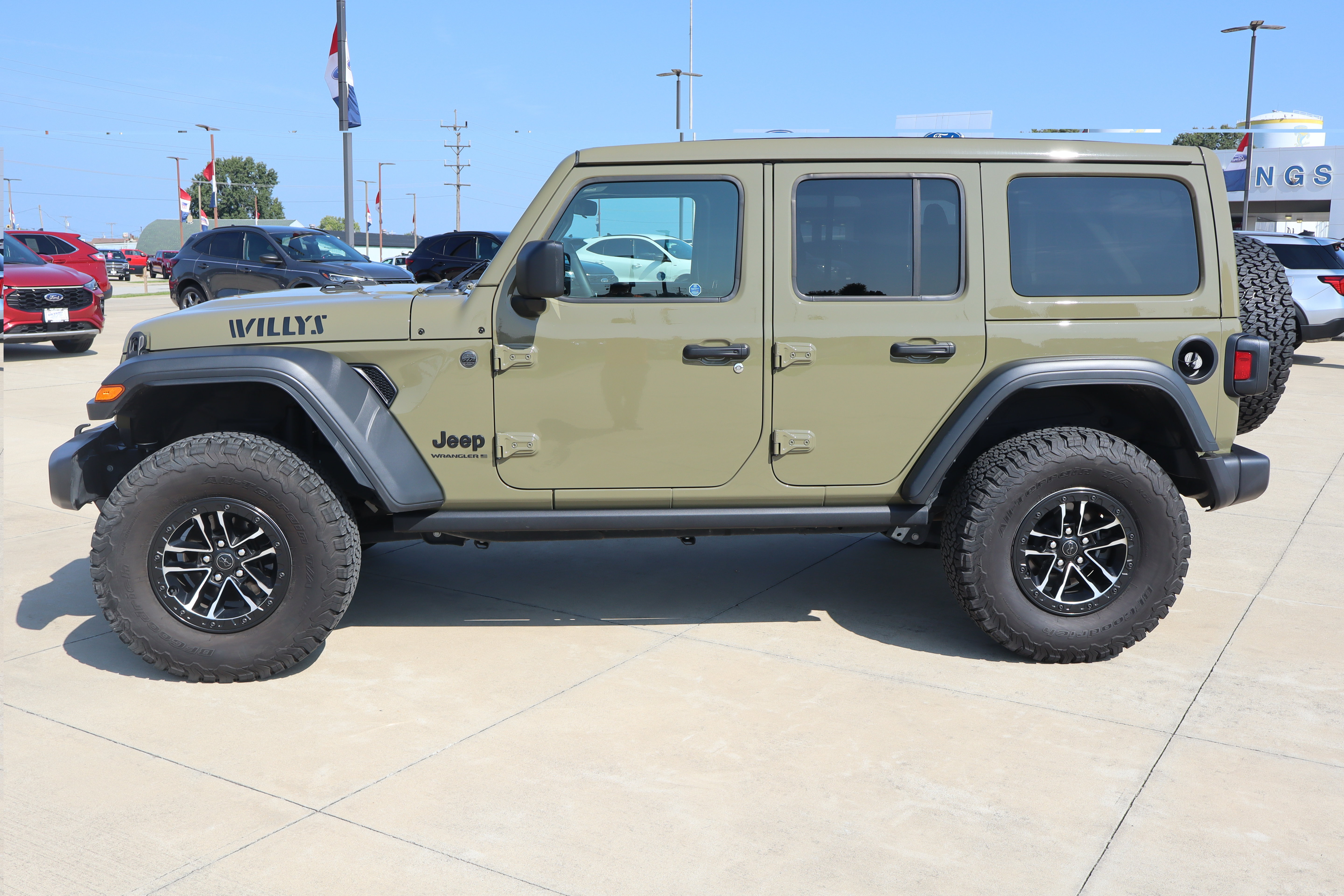 Used 2025 Jeep Wrangler Unlimited Sport AWD/4WD image 8