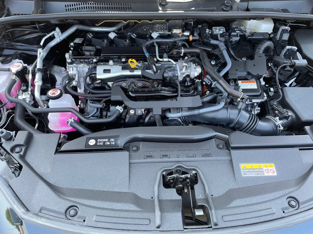 Used 2024 Toyota Prius XLE AWD/4WD image 26