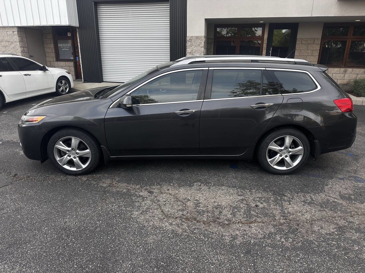 Used 2012 Acura TSX Sport Wagon image 2