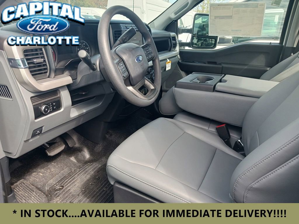 New 2024 Ford F450 XL w/ XL Chrome Package image 9
