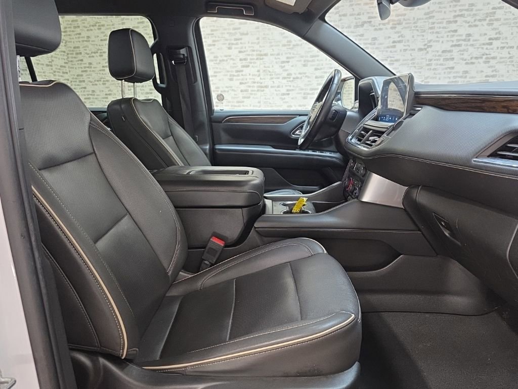 Used 2023 Chevrolet Suburban Premier image 10