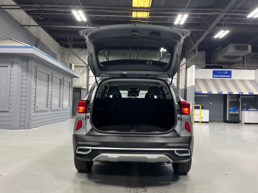 Used 2023 Kia Seltos EX AWD/4WD image 9