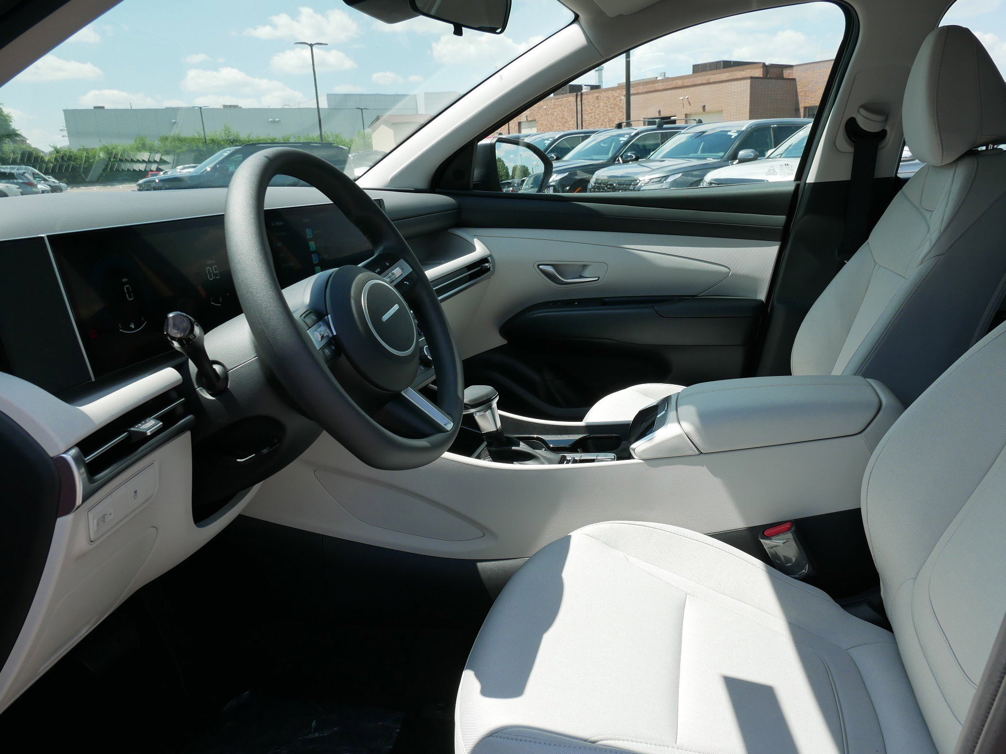 New 2026 Hyundai Tucson SE image 6