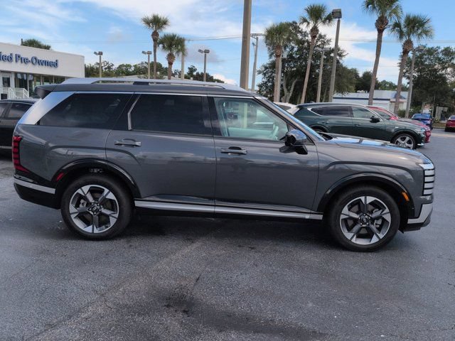 Certified 2026 Hyundai Palisade Limited AWD/4WD image 3