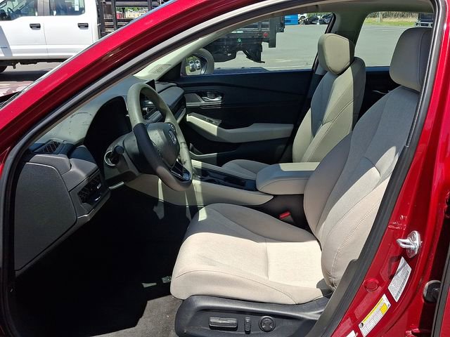 Used 2025 Honda Accord SE image 10