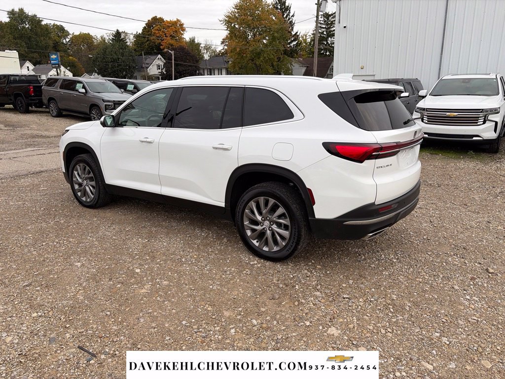 Used 2026 Buick Enclave Preferred FWD image 3