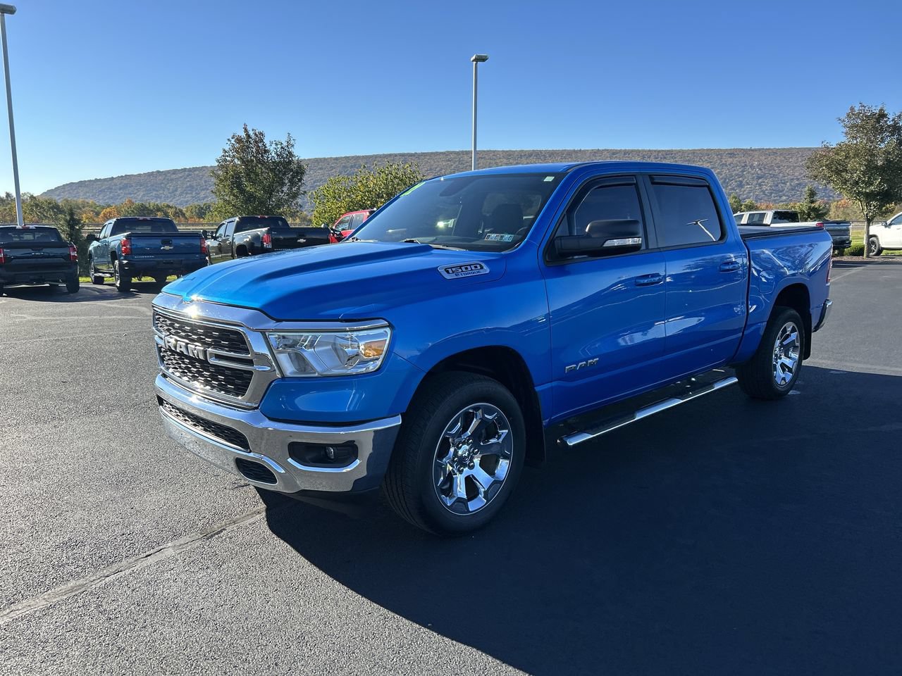 Used 2022 RAM 1500 Big Horn AWD/4WD image 3