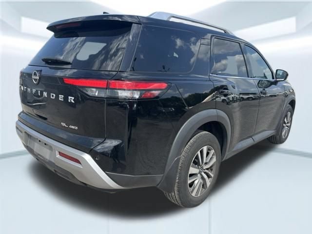 Used 2024 Nissan Pathfinder SL AWD/4WD image 6