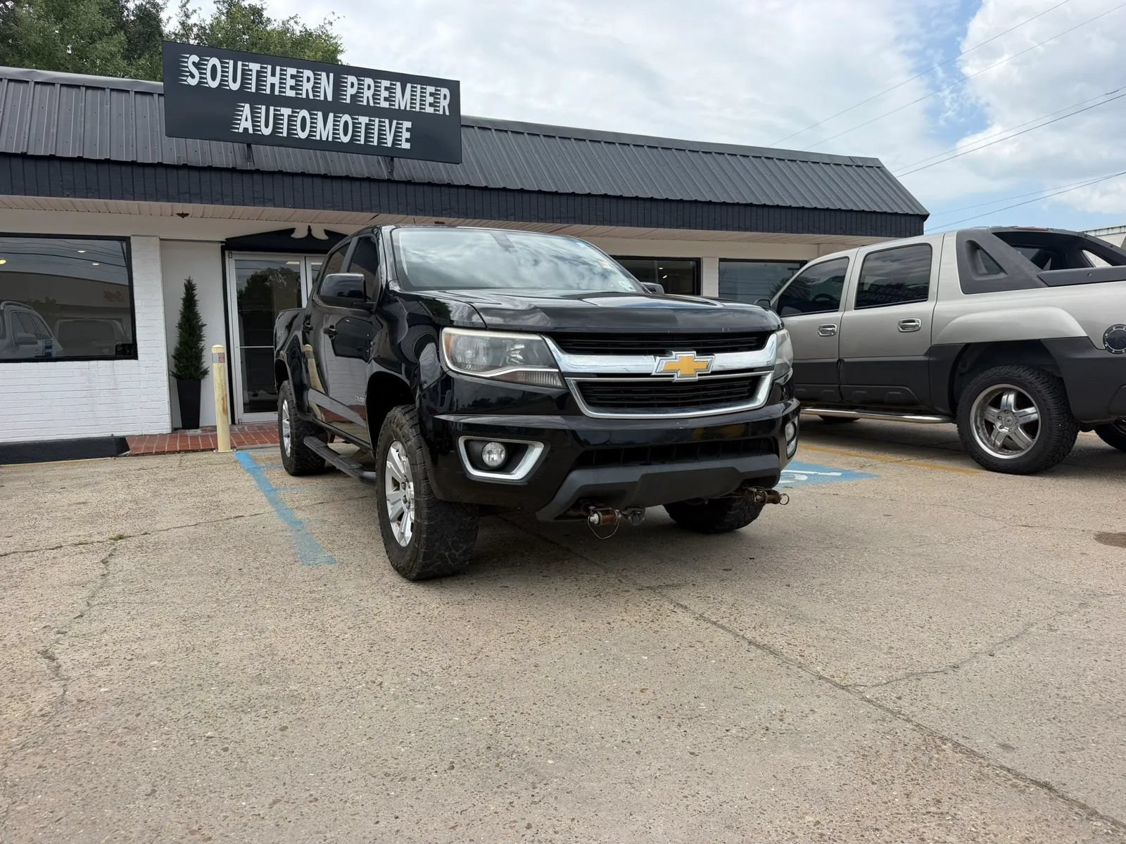 Used 2018 Chevrolet Colorado LT AWD/4WD image 3