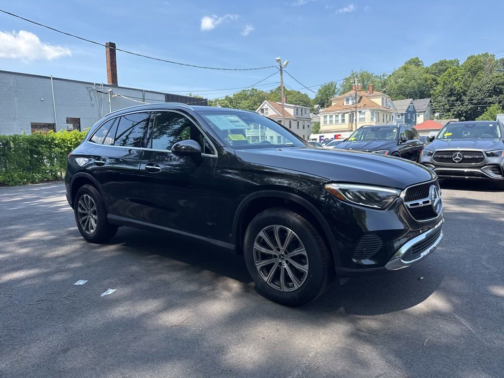 New 2025 Mercedes-Benz GLC 300 4MATIC
