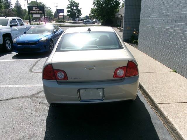 Used 2012 Chevrolet Malibu LT w/ Power Convenience Package FWD image 4
