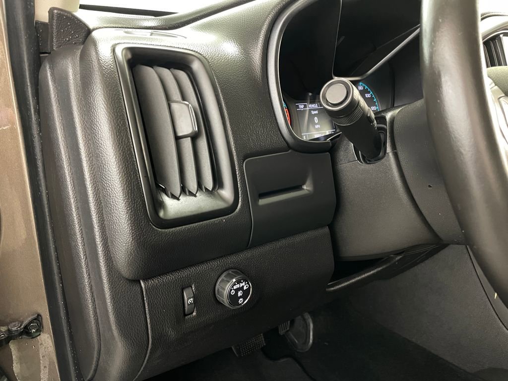 Used 2015 Chevrolet Colorado LT w/ LT Convenience Package RWD image 22