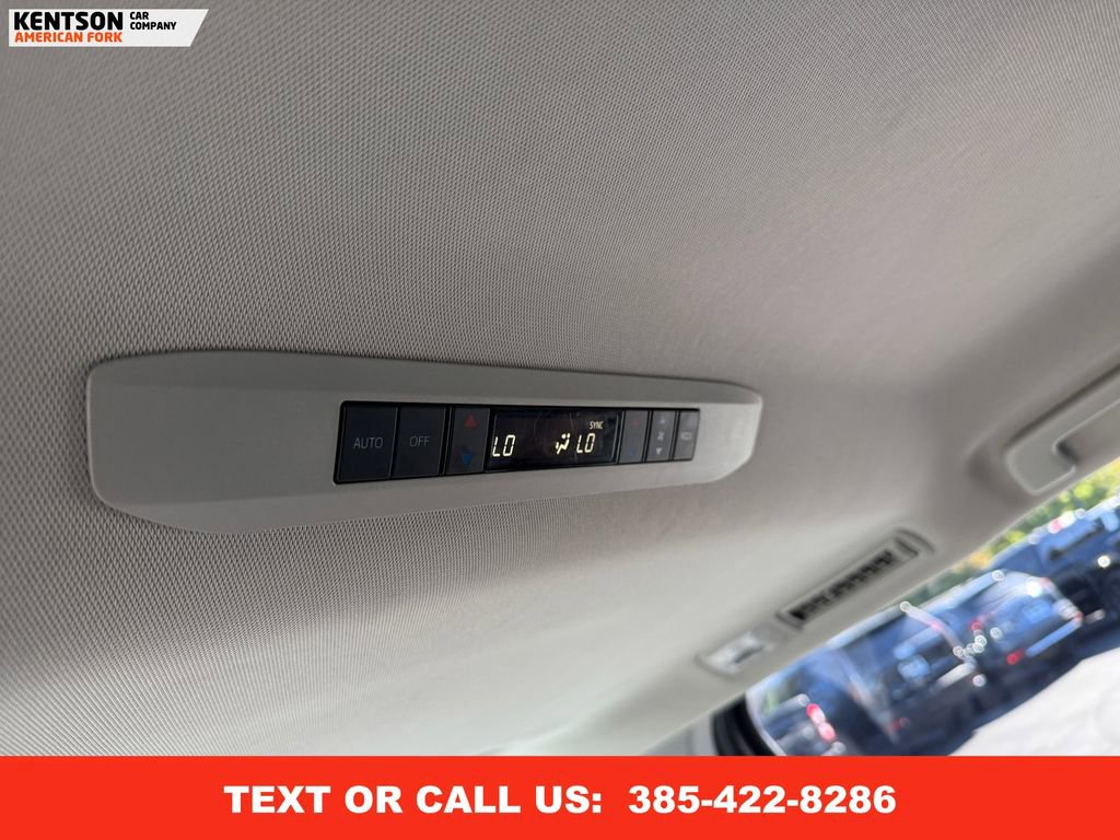 Used 2024 Toyota Sienna XLE image 36
