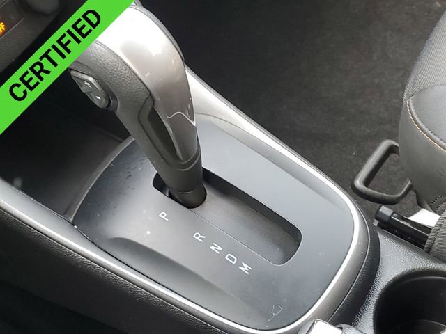 Used 2022 Chevrolet Trax LT w/ LT Convenience Package image 16