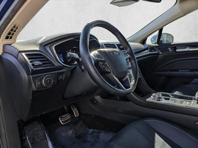 Used 2017 Ford Fusion Titanium image 9