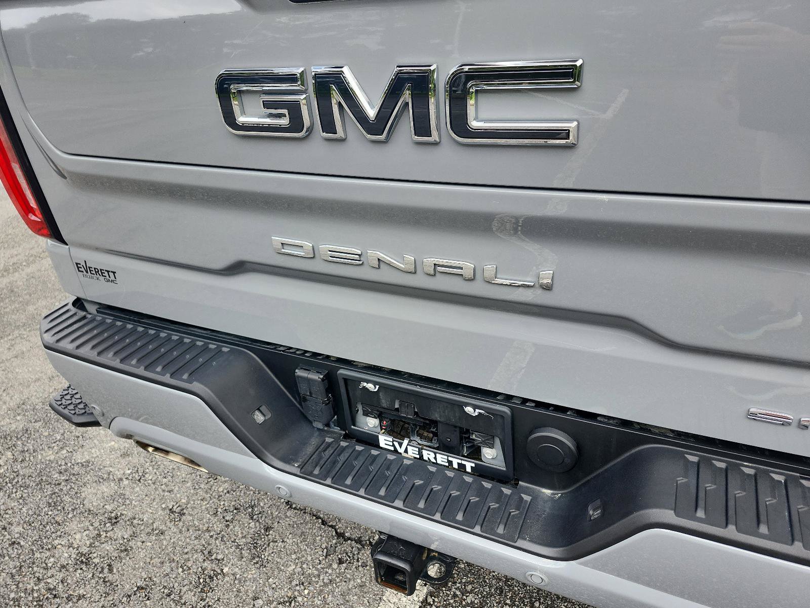 Used 2025 GMC Sierra 1500 Denali Ultimate AWD/4WD image 4