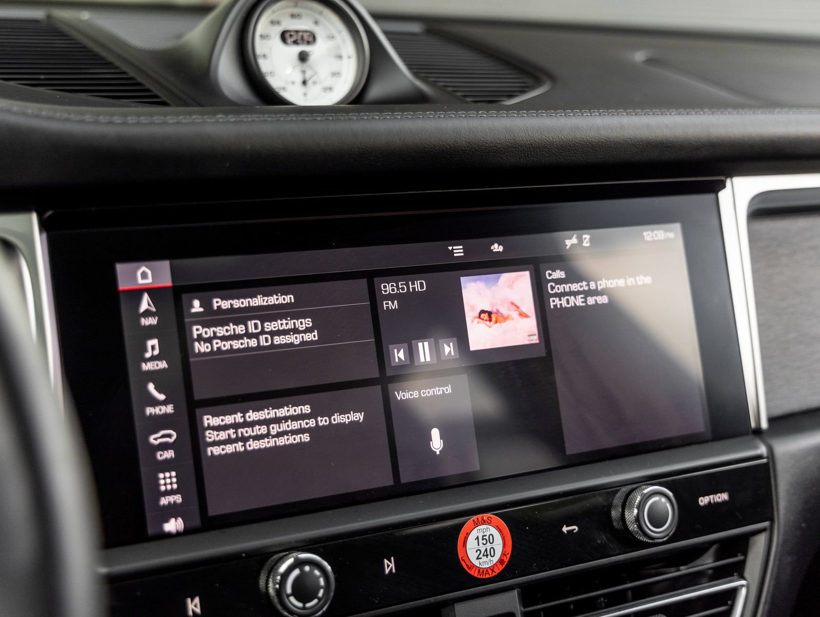 Certified 2024 Porsche Macan GTS AWD/4WD image 31