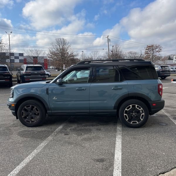 Used 2022 Ford Bronco Sport Outer Banks w/ Tech Package image 2