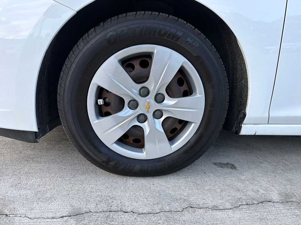 Used 2018 Chevrolet Cruze LS FWD image 10