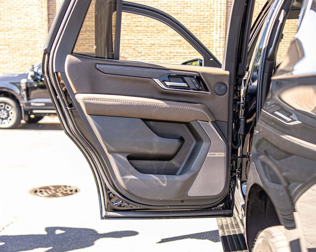 Used 2026 GMC Yukon Denali Ultimate AWD/4WD image 34