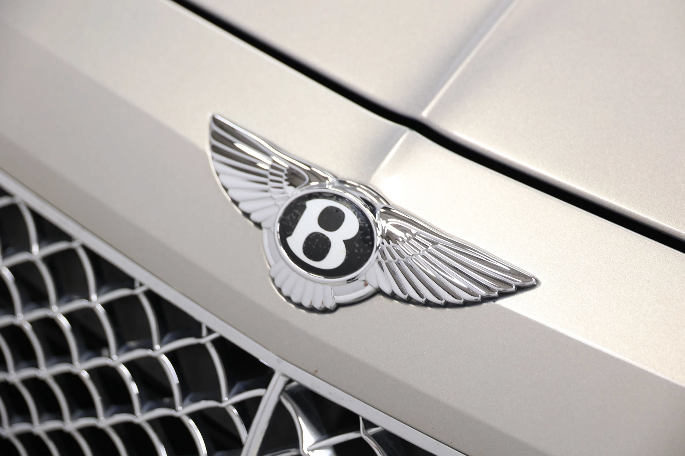 Used 2018 Bentley Bentayga Onyx Edition AWD/4WD image 7