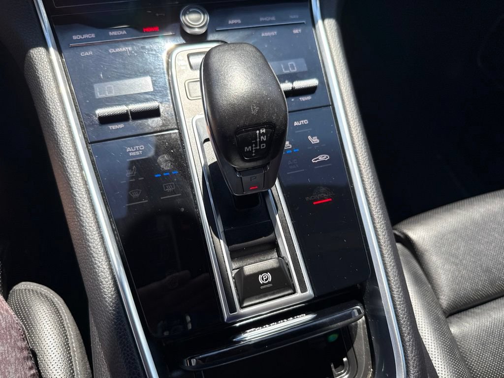 Used 2023 Porsche Panamera 4 Platinum Edition AWD/4WD image 30