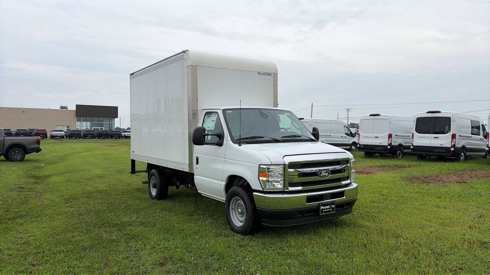 New 2027 Ford E-350 and Econoline 350 Super Duty w/ Power Equipment Group RWD image 7