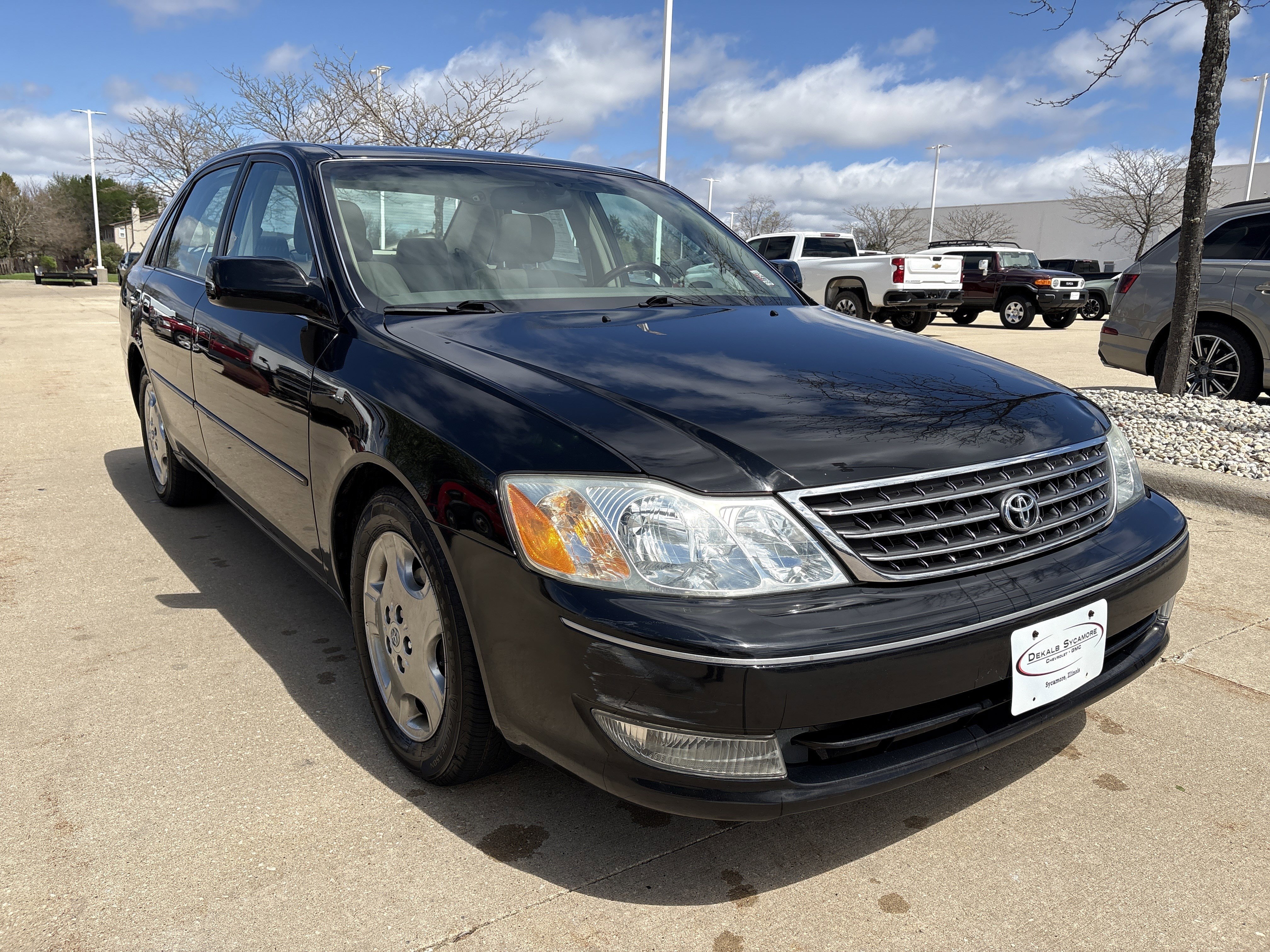 Used 2003 Toyota Avalon XLS image 1