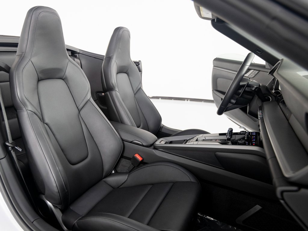 Certified 2025 Porsche 911 Carrera image 36