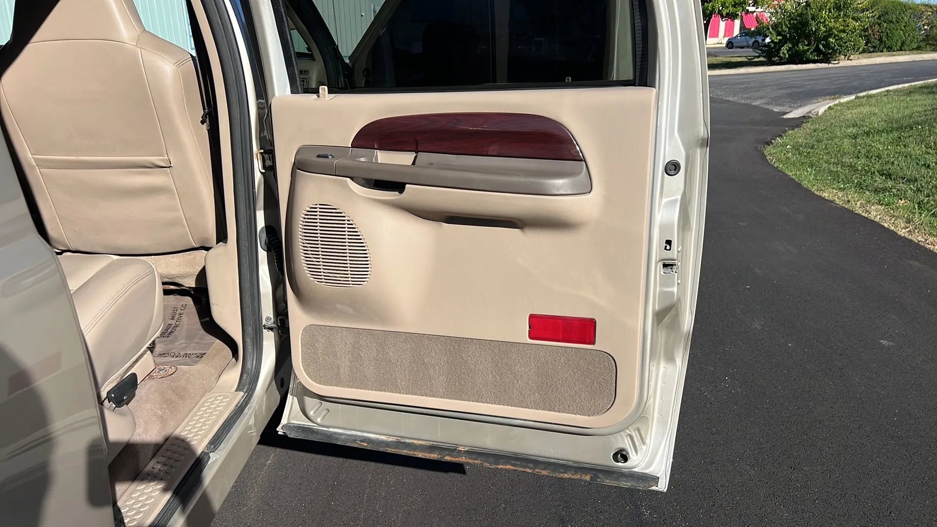 Used 2004 Ford Excursion Limited image 18