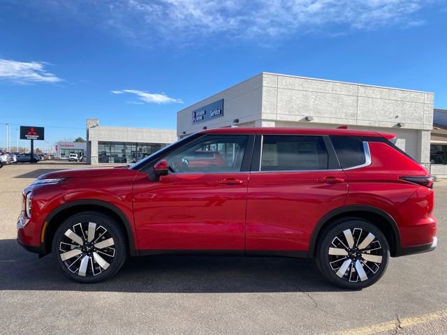 New 2026 Mitsubishi Outlander SE image 2