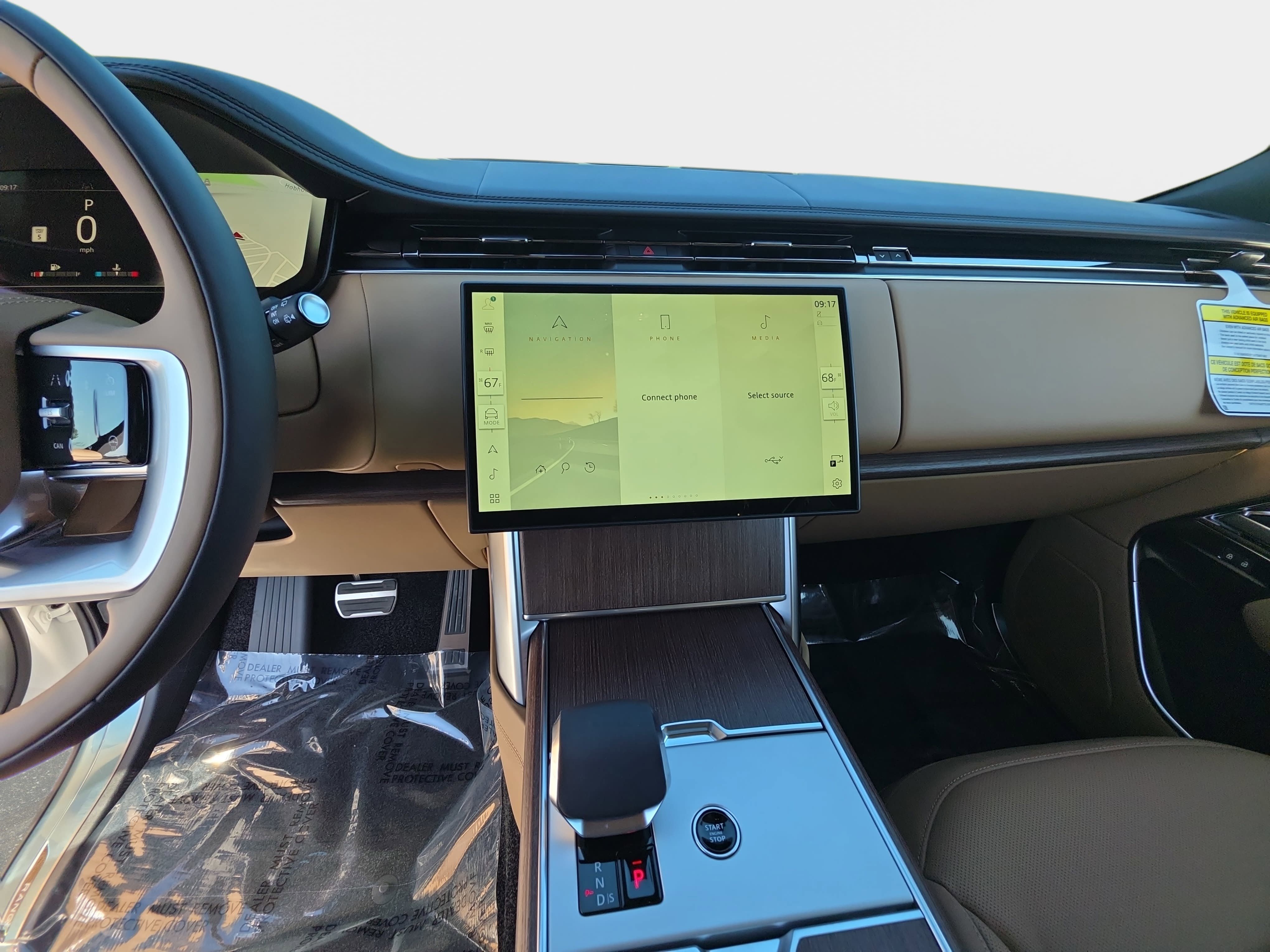 New 2026 Land Rover Range Rover Long Wheelbase SE AWD/4WD image 22