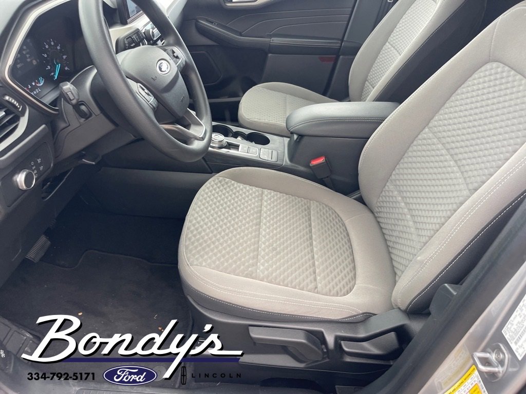 Used 2021 Ford Escape SE image 13