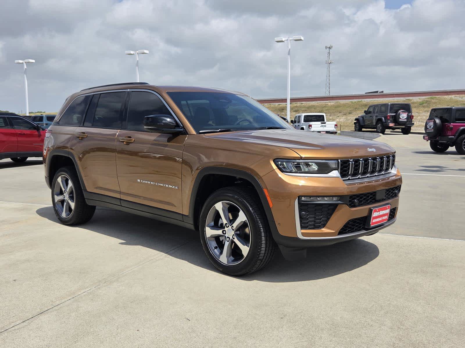 New 2026 Jeep Grand Cherokee Limited AWD/4WD image 7