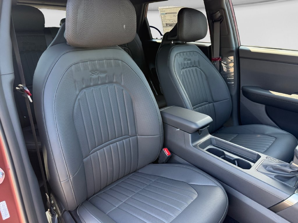 New 2027 Kia Seltos X-Line S w/ X-Line S Premium Package AWD/4WD image 16