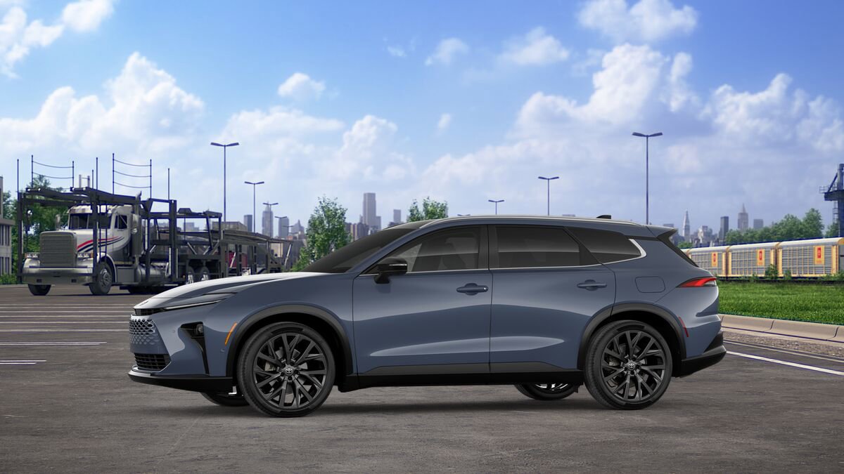 New 2026 Toyota Crown Signia AWD/4WD image 3