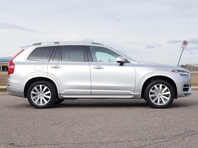 Used 2016 Volvo XC90 T6 Momentum w/ Momentum Plus Package image 6