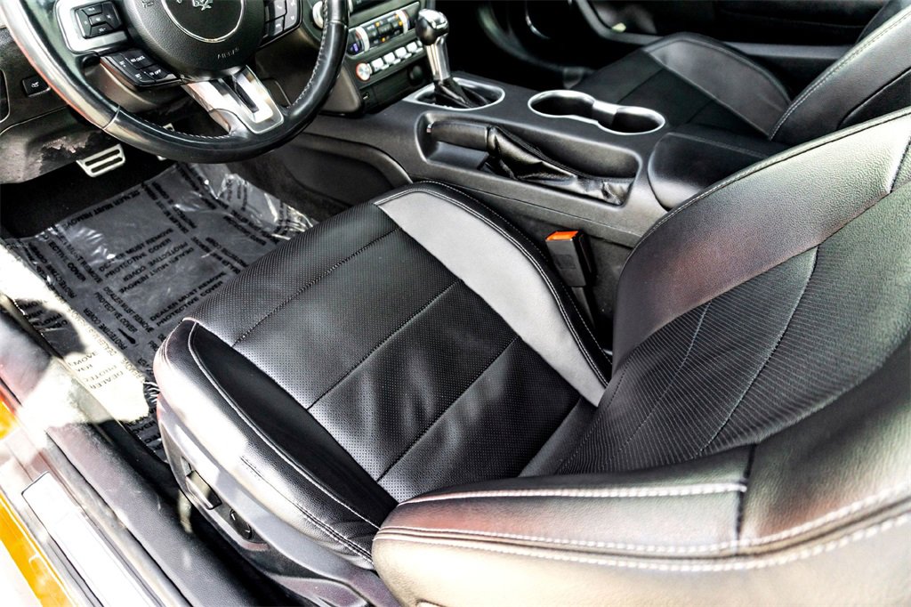 Used 2023 Ford Mustang Convertible image 14