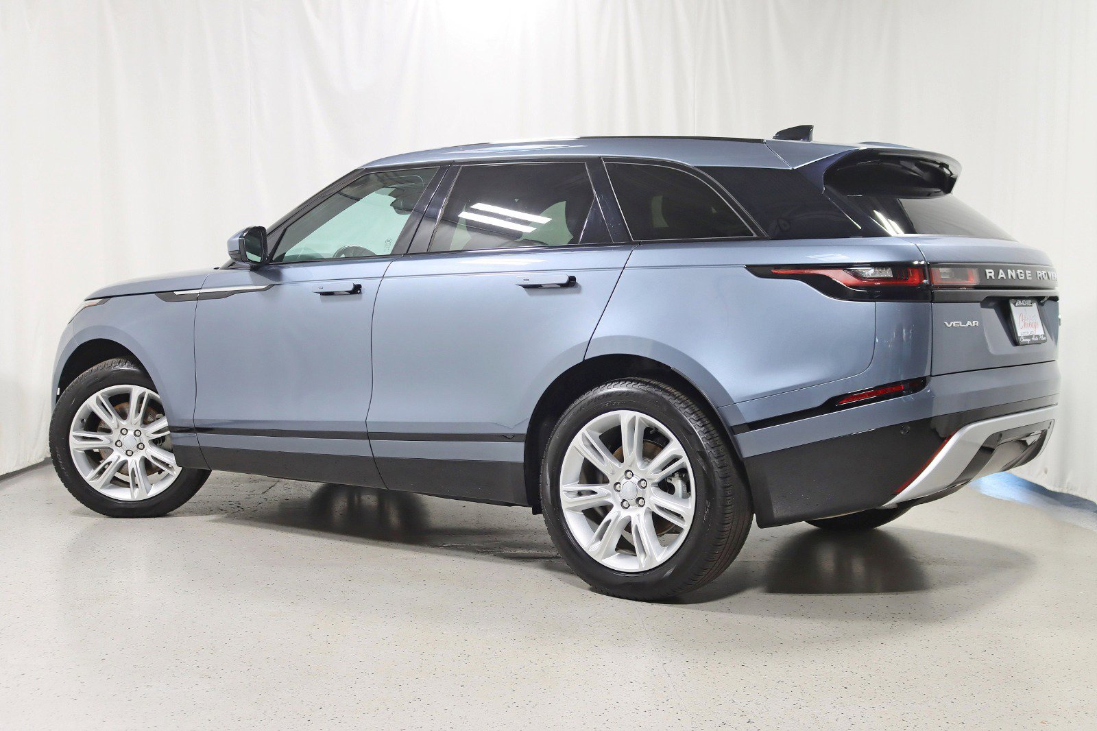 Used 2022 Land Rover Range Rover Velar S AWD/4WD image 9