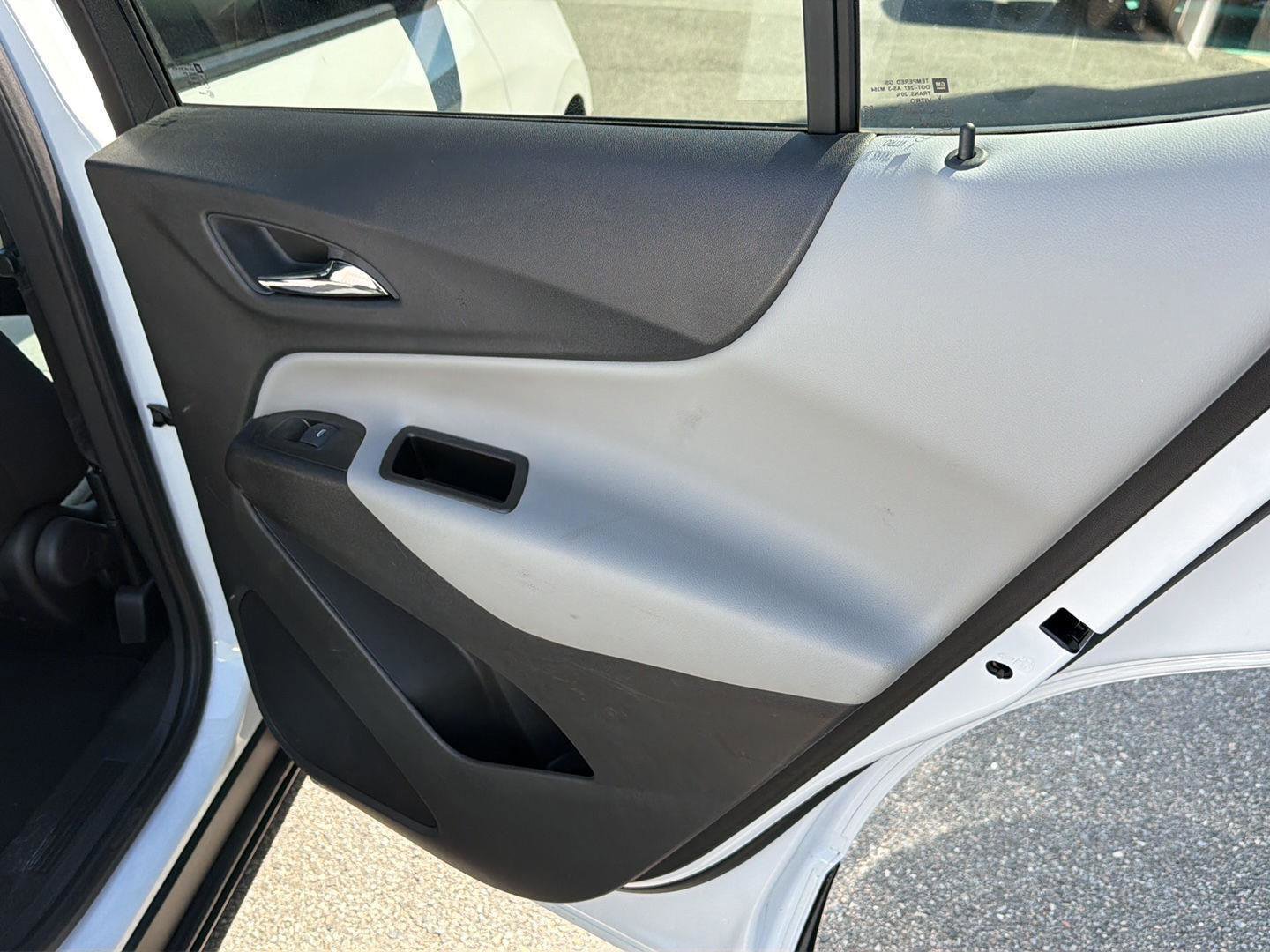 Used 2023 Chevrolet Equinox LS w/ LS Convenience Package FWD image 15