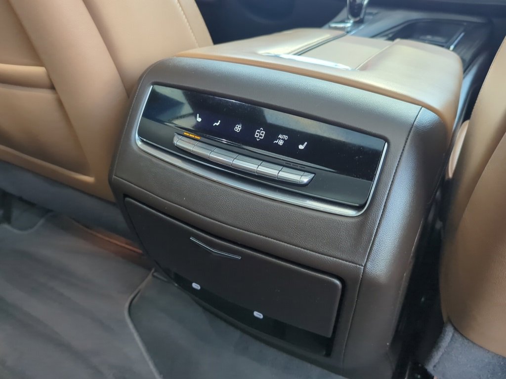 Used 2022 Cadillac Escalade Sport w/ Touring Package image 39