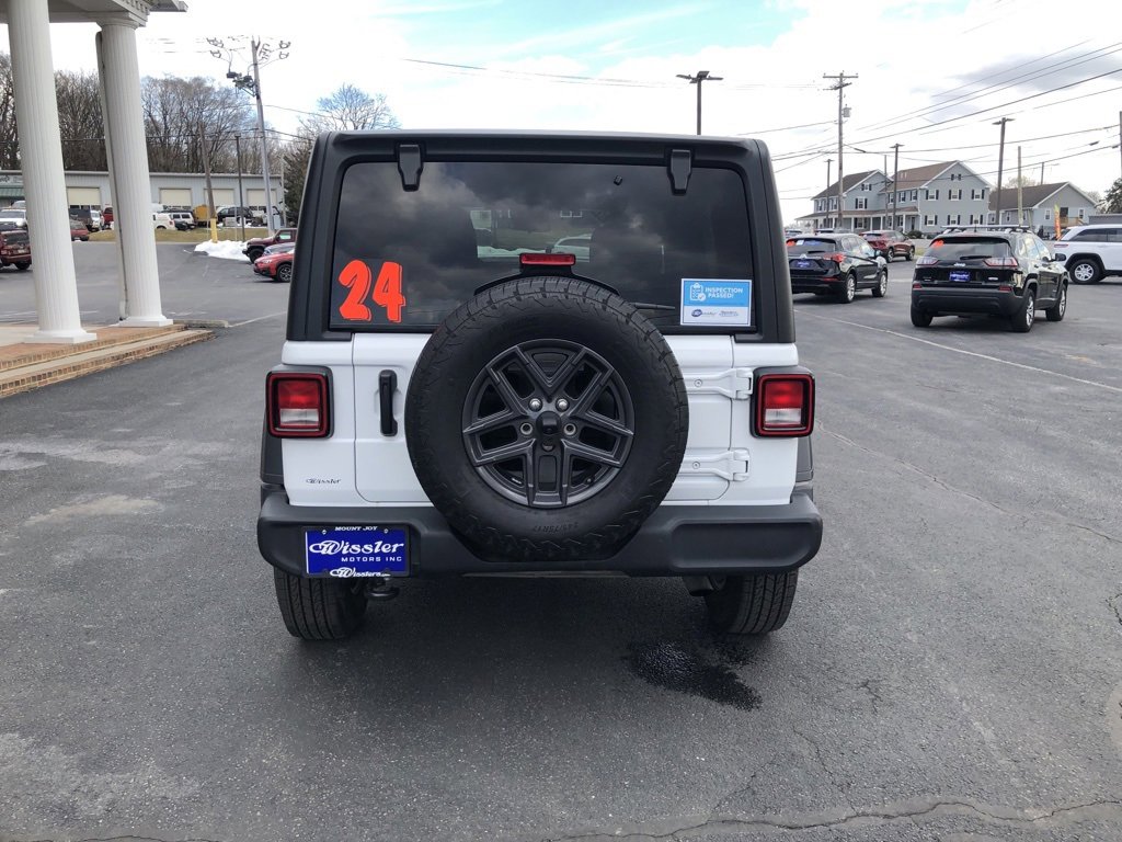 Used 2024 Jeep Wrangler Sport S image 4