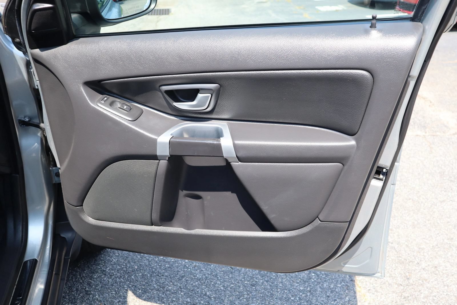 Used 2011 Volvo XC90 3.2 FWD image 16