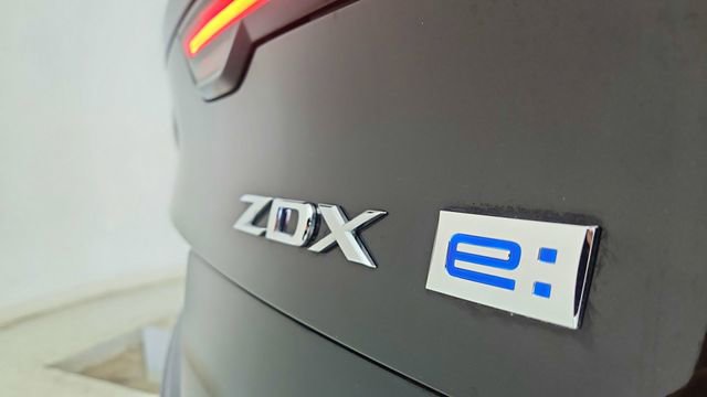 Used 2024 Acura ZDX A-Spec image 17