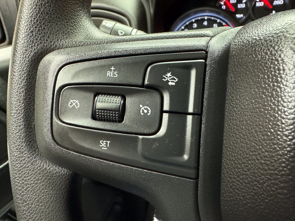 Used 2025 Chevrolet Silverado 1500 Custom w/ Turbomax Blackout Package AWD/4WD image 15