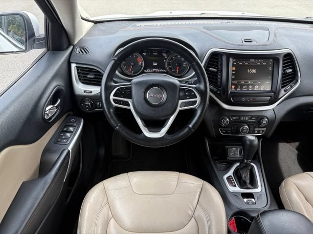 Used 2017 Jeep Cherokee Limited FWD image 13
