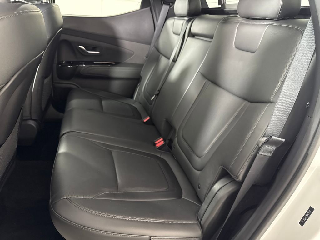 Used 2022 Hyundai Santa Cruz Limited image 15